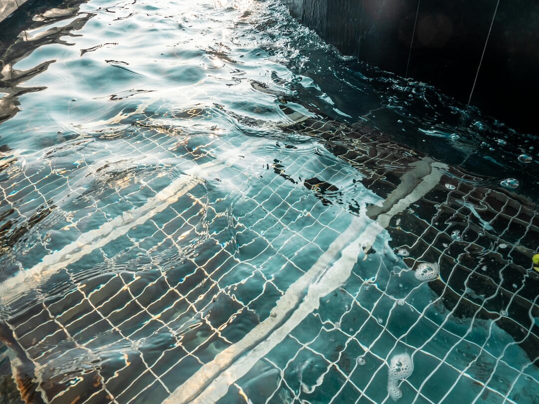 What to Avoid with Pool Signage Image
